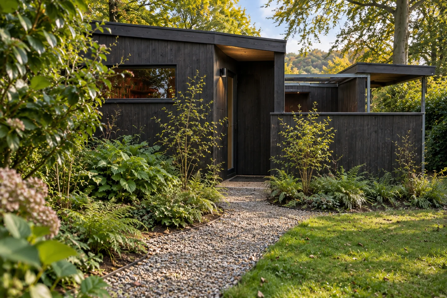 Observatory cabin with an adjoining open observation area and retracted roof